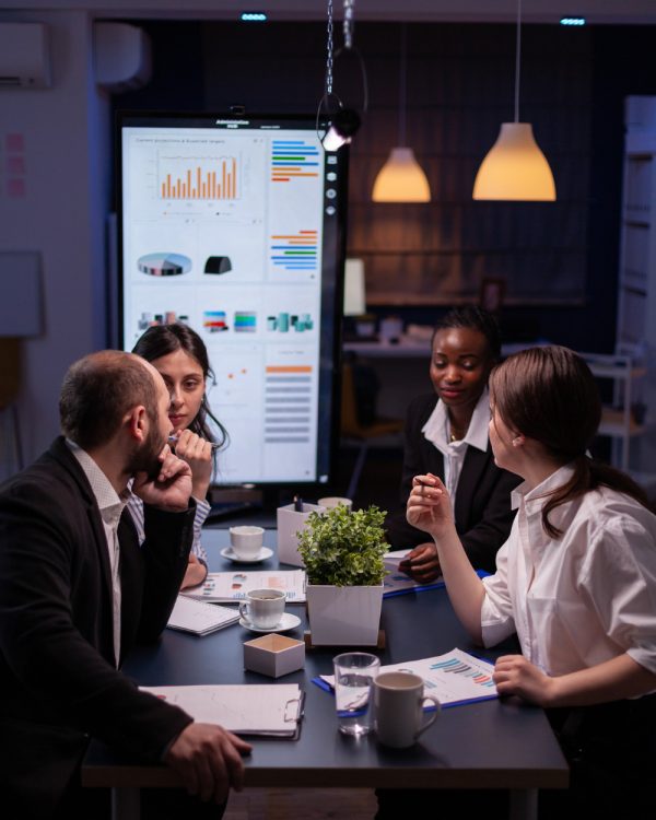 workaholics-businesspeople-brainstorming-financial-company-ideas